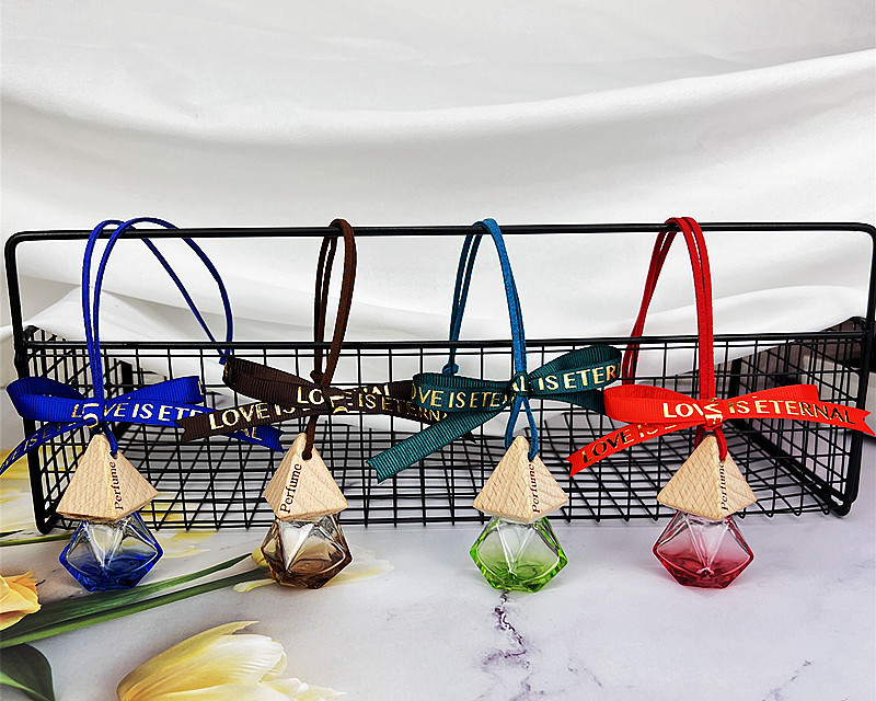 汽车香水瓶木质三角盖8ml菱形彩色玻璃空瓶车载香薰 可爱彩色飘带