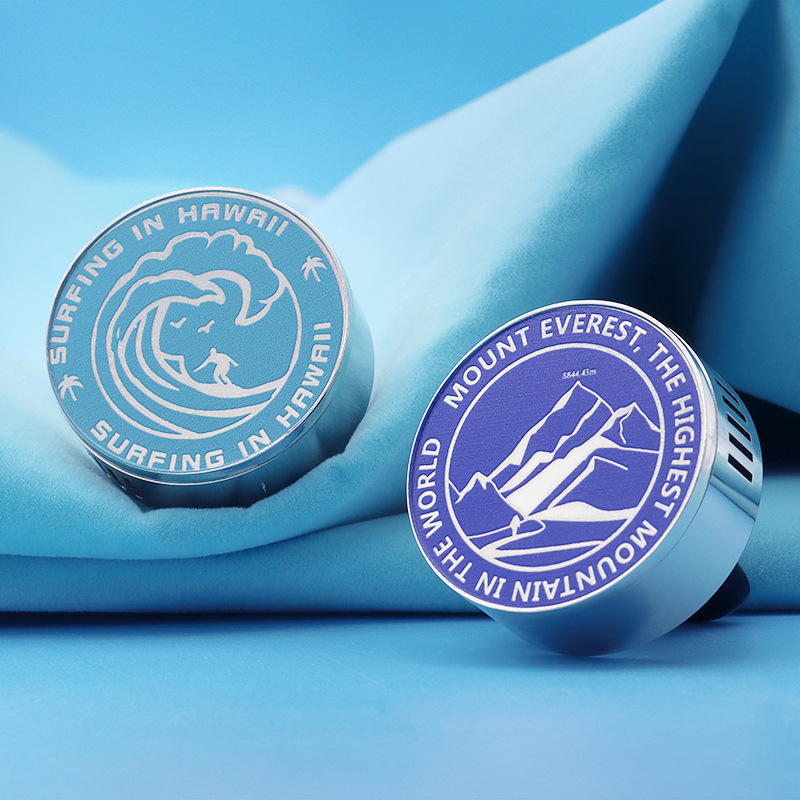 批发空白车载香薰出风口di照片logo制作汽车摆件香水