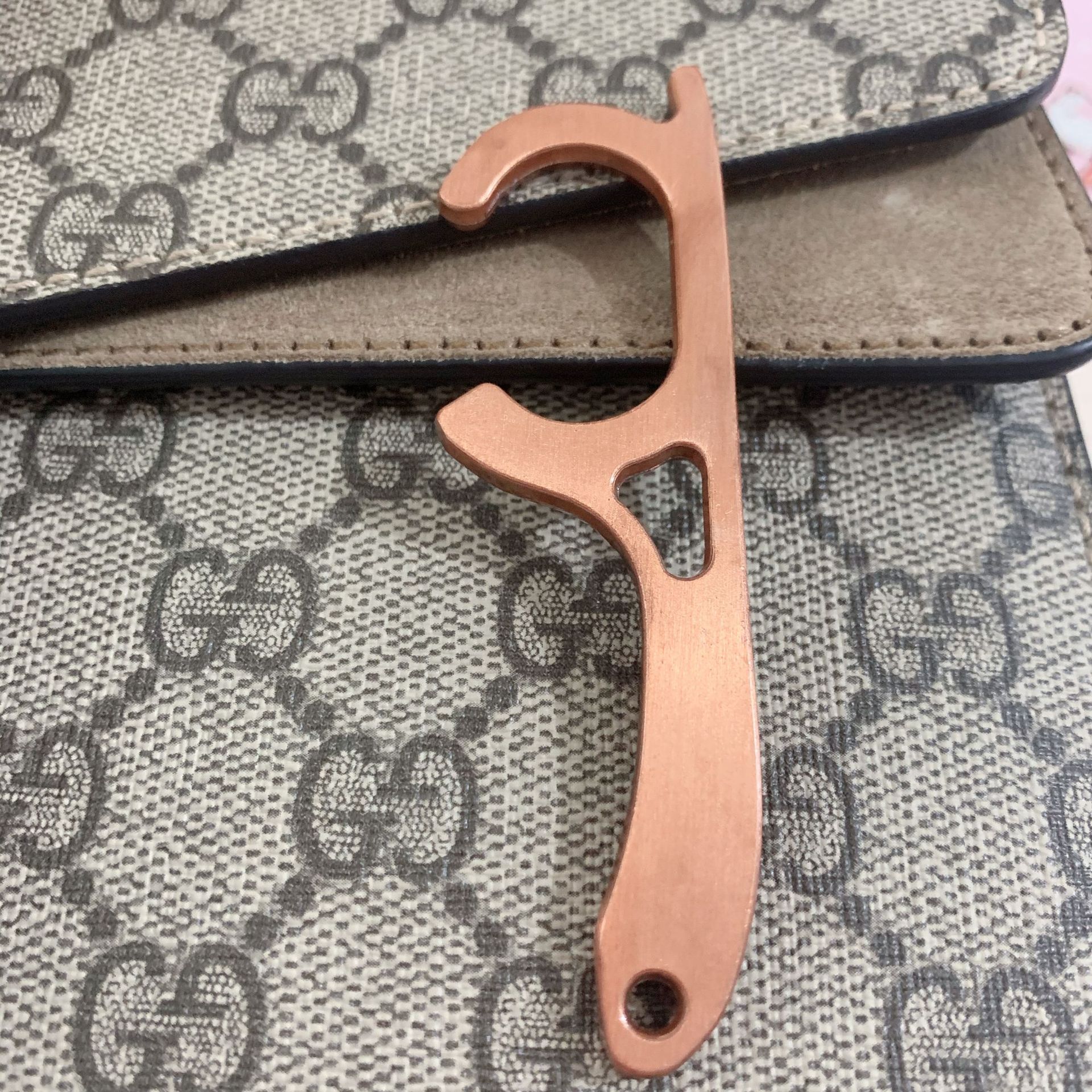 多工能防疫黄铜防疫接触防护隔离小神器钥匙扣D款玫瑰金/OPP包装