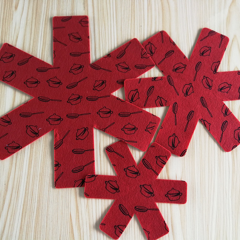 跨境爆款毛毡西餐垫防烫防滑耐磨隔热镂空餐垫桌旗杯垫桌垫