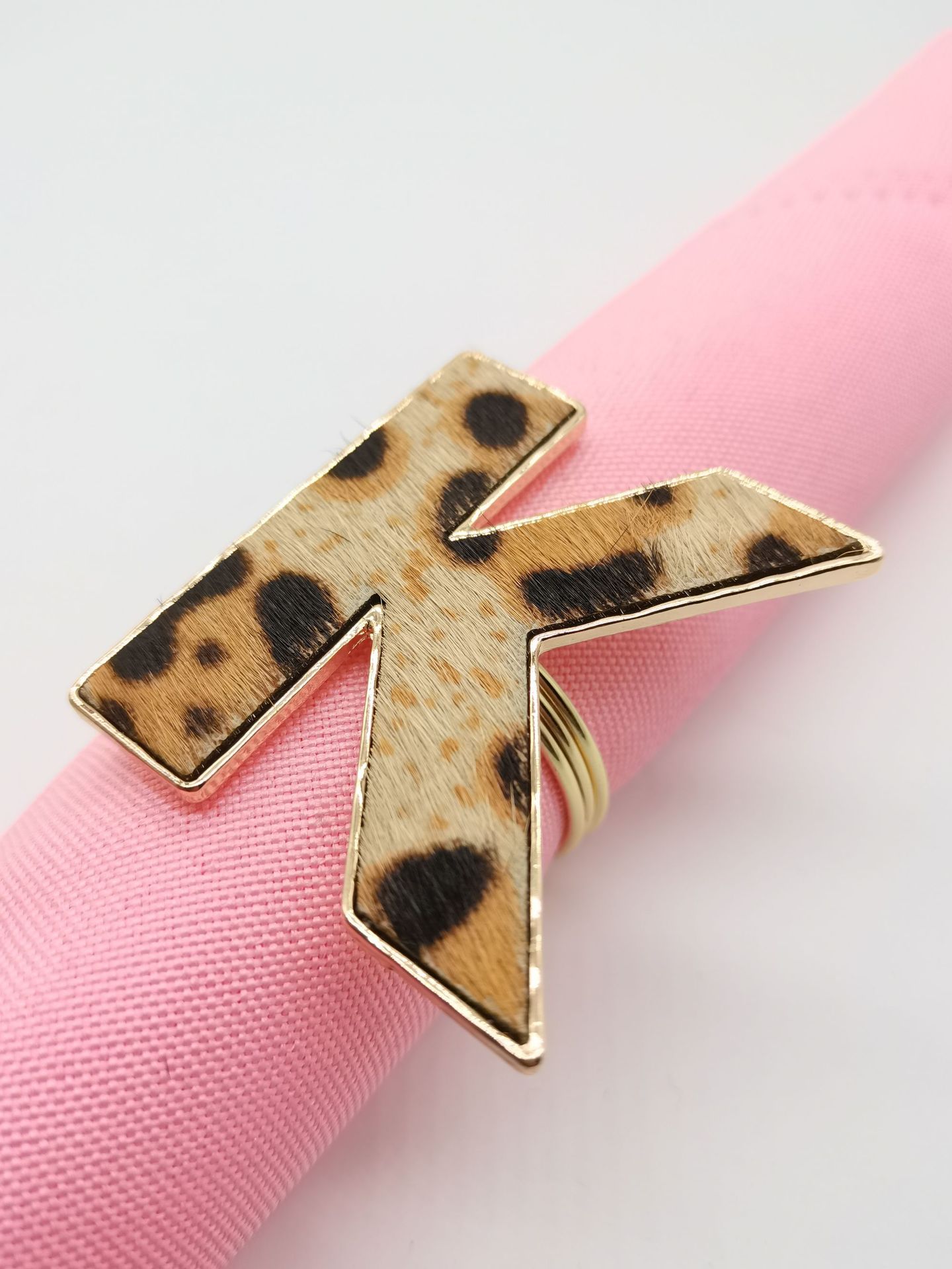 跨境爆款合金字母餐巾环西餐厅餐巾扣豹纹字母餐巾圈批发