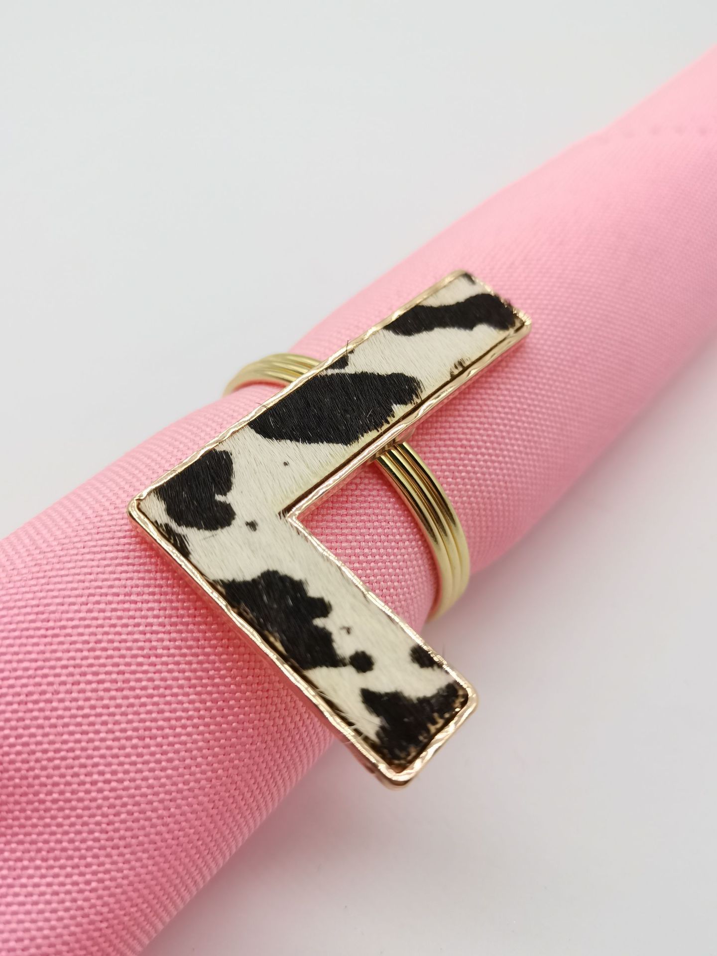 跨境爆款合金字母餐巾环西餐厅餐巾扣豹纹字母餐巾圈批发