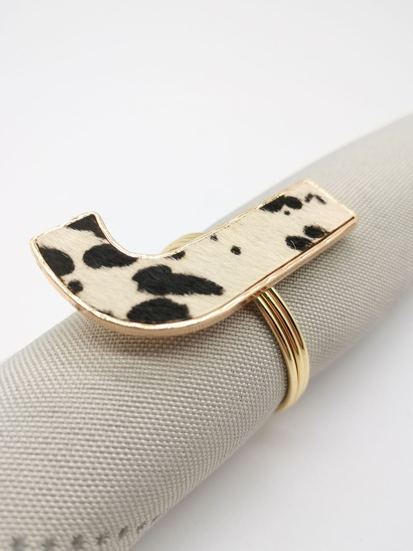 跨境爆款合金字母餐巾环西餐厅餐巾扣豹纹字母餐巾圈批发