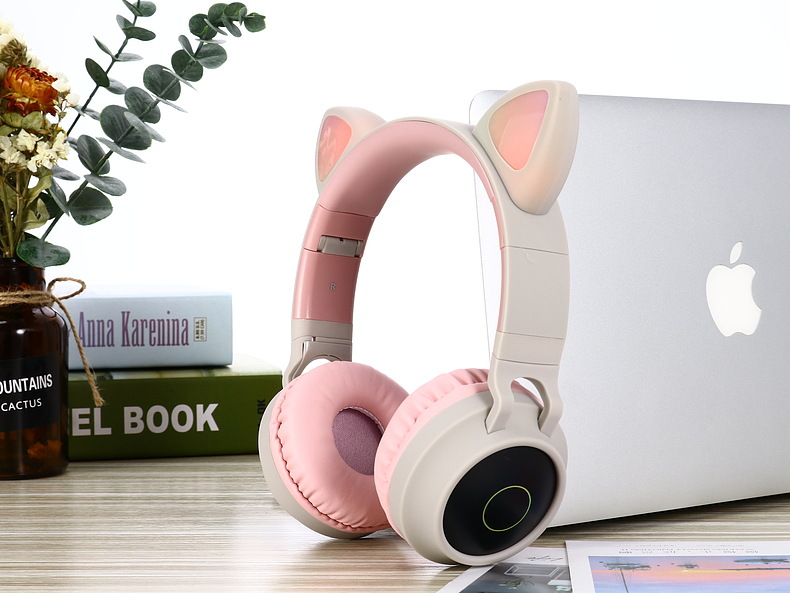 发光猫耳朵蓝牙耳机头戴式BT028C 无线蓝牙手机耳机