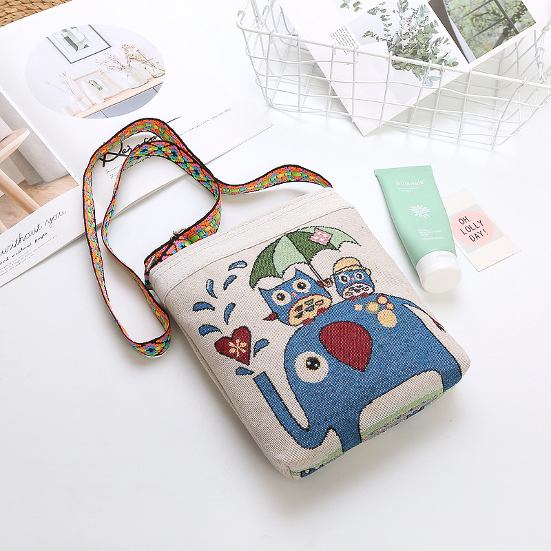 春夏季云南傣族双面绣花包青春靓女外出斜跨手机包零钱袋