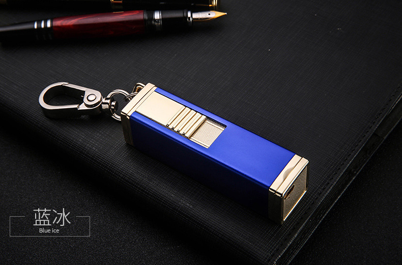 速卖通日本站迷你便携式挂扣烟灰缸充电打火机电子点烟器