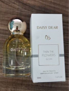 小城伊香网红爆款男女士香水持久淡香清新女王的耳语一件代发