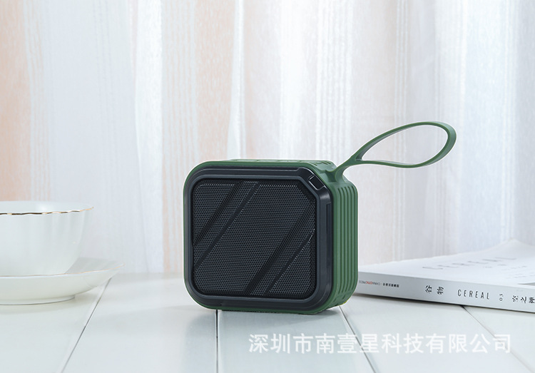 BS31D无线蓝牙音箱7级防水低音炮户外便捷手提式方形音箱