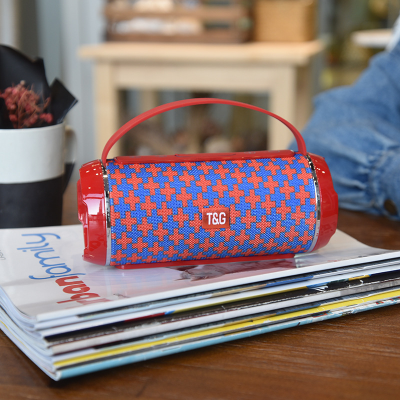 热卖中TG116C防水蓝牙音箱手提便携无线迷你布艺音响礼品FM插卡