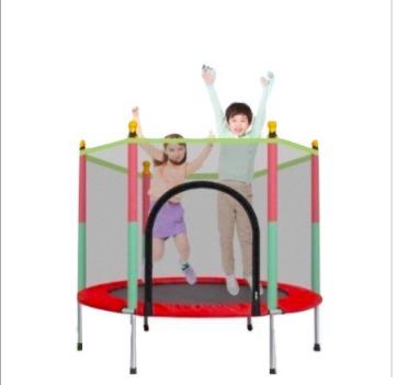儿童蹦床