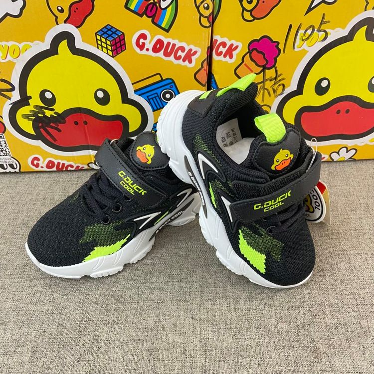 巴布豆春款儿童潮款时尚运动休闲鞋批 品牌折扣童装童鞋货源