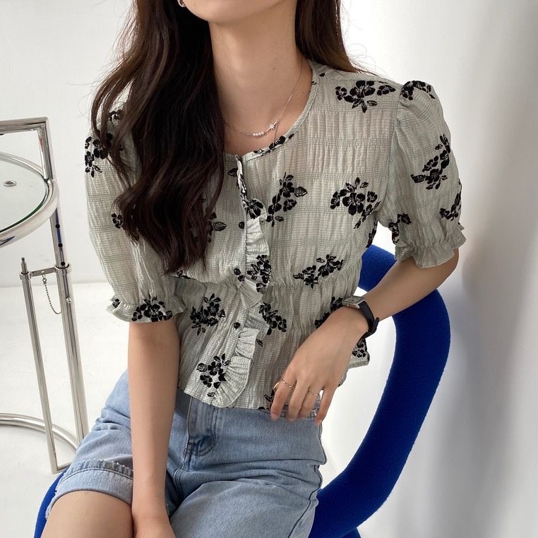 【chunyu】✨法式复古荷叶边印花衬衫ins少女气质通勤夏季薄款圆领泡泡袖衬衣  21380