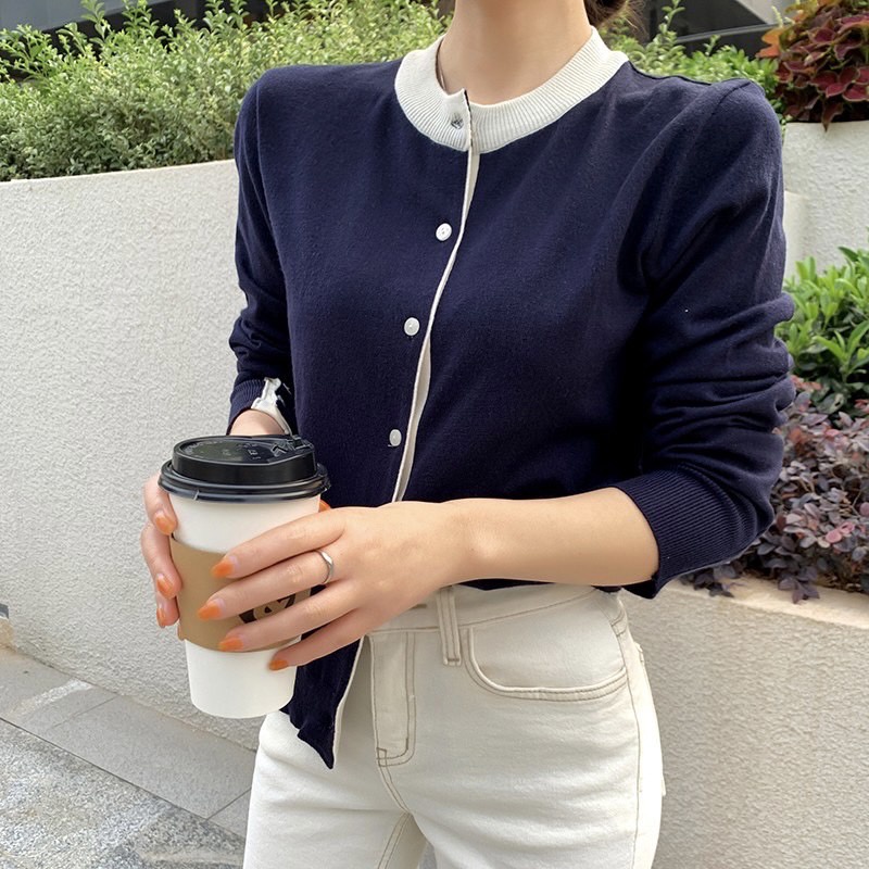 【chunyu】✨长袖针织上衣 纽扣袖口 装饰白边8823