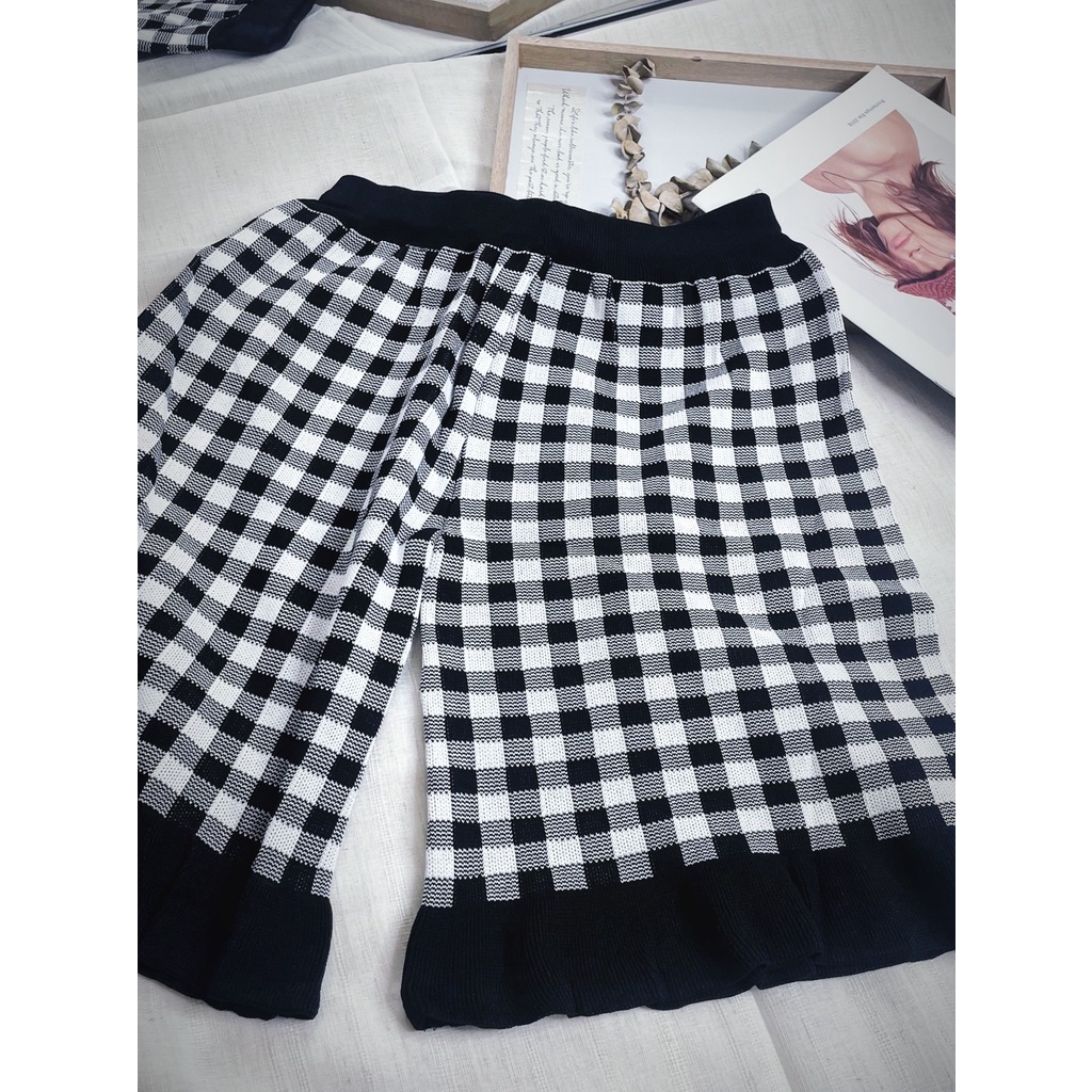 【chunyu】✨喇叭格子裤 半路进去了。好可爱。B1135