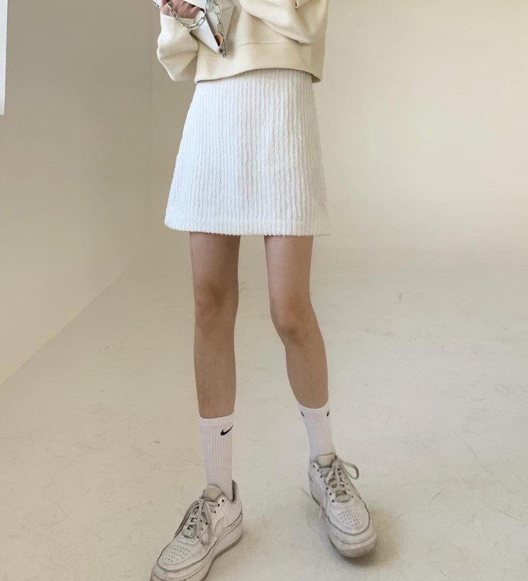 Chunyu✨灯芯绒面料 A 字短裙。 灯芯绒半身裙A字款21019#