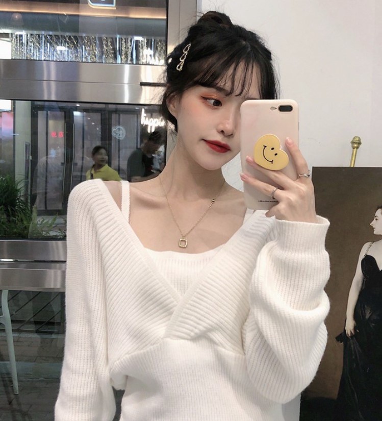 Chunyu✨V领长袖真丝衬衫 里面装扮一行。 可爱韩风3010#