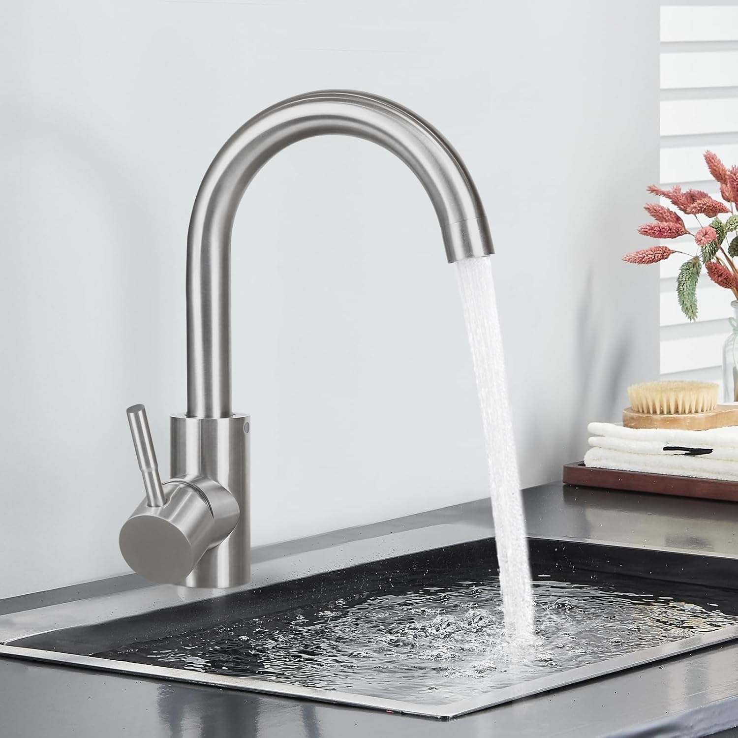 镍色弯勾面盆龙头