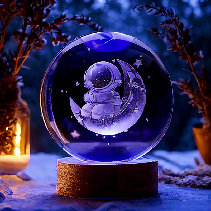 60 宇航员水晶球夜灯