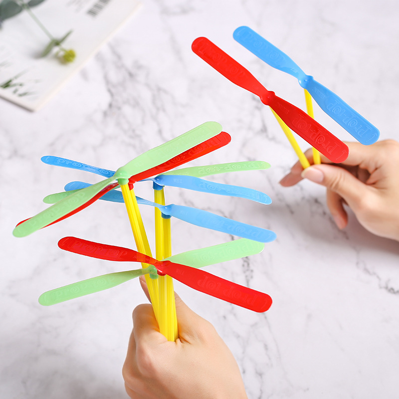 Plastic bamboo dragonfly non-luminous bamboo dragonfly hand rubbing Flying Fairy nostalgic classic outdoor toy factory wholesale