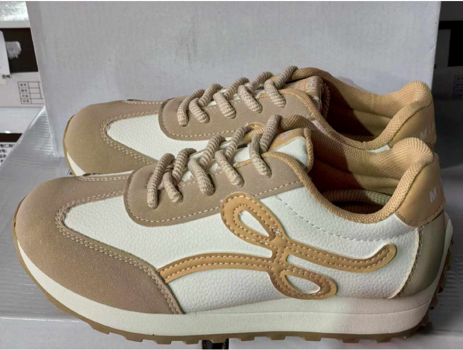 2026新款超轻软底软皮面女鞋春季百搭时尚休闲鞋子平底板鞋阿甘鞋