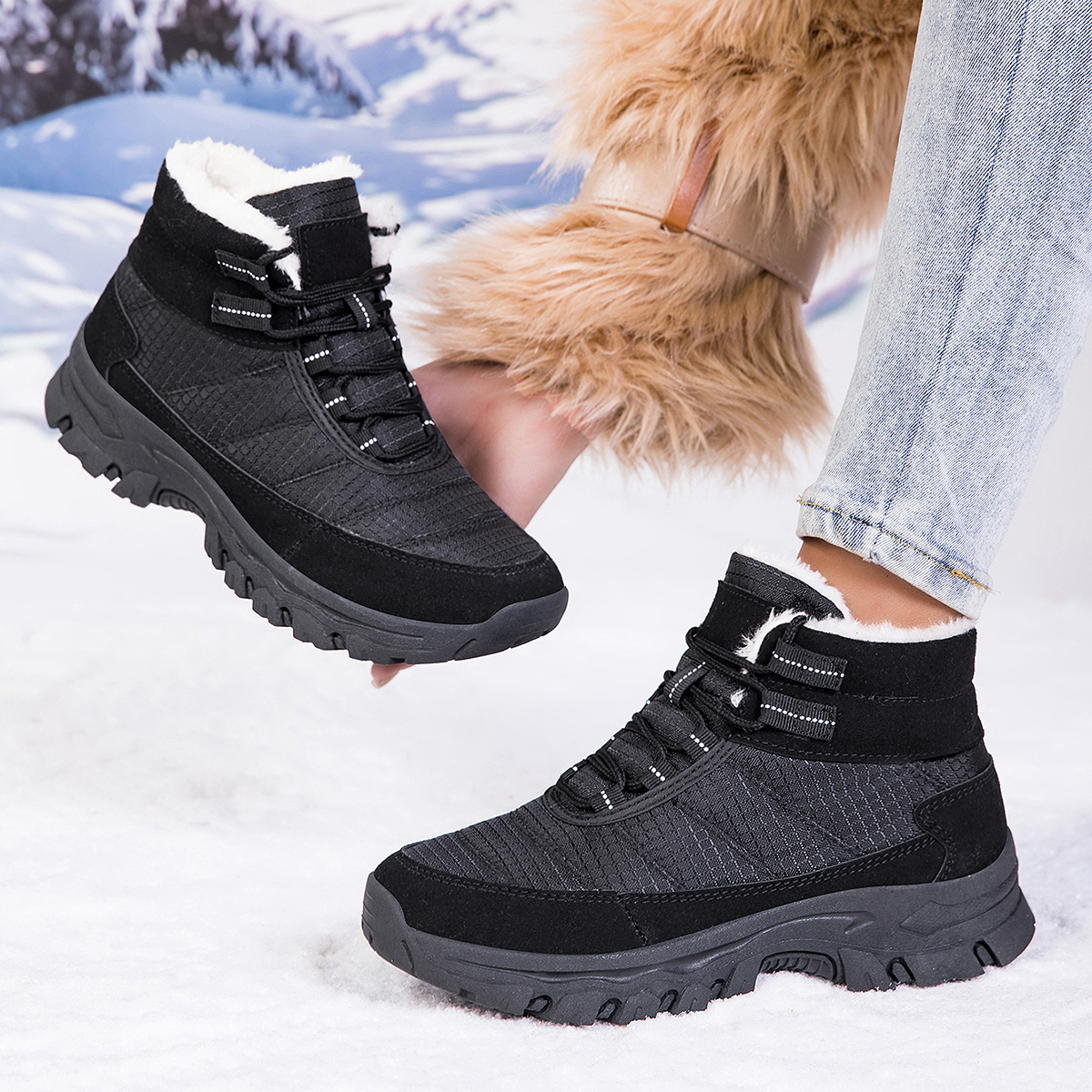 女士冬季保暖中帮雪地靴 加绒防水防滑短靴 户外防寒登山鞋