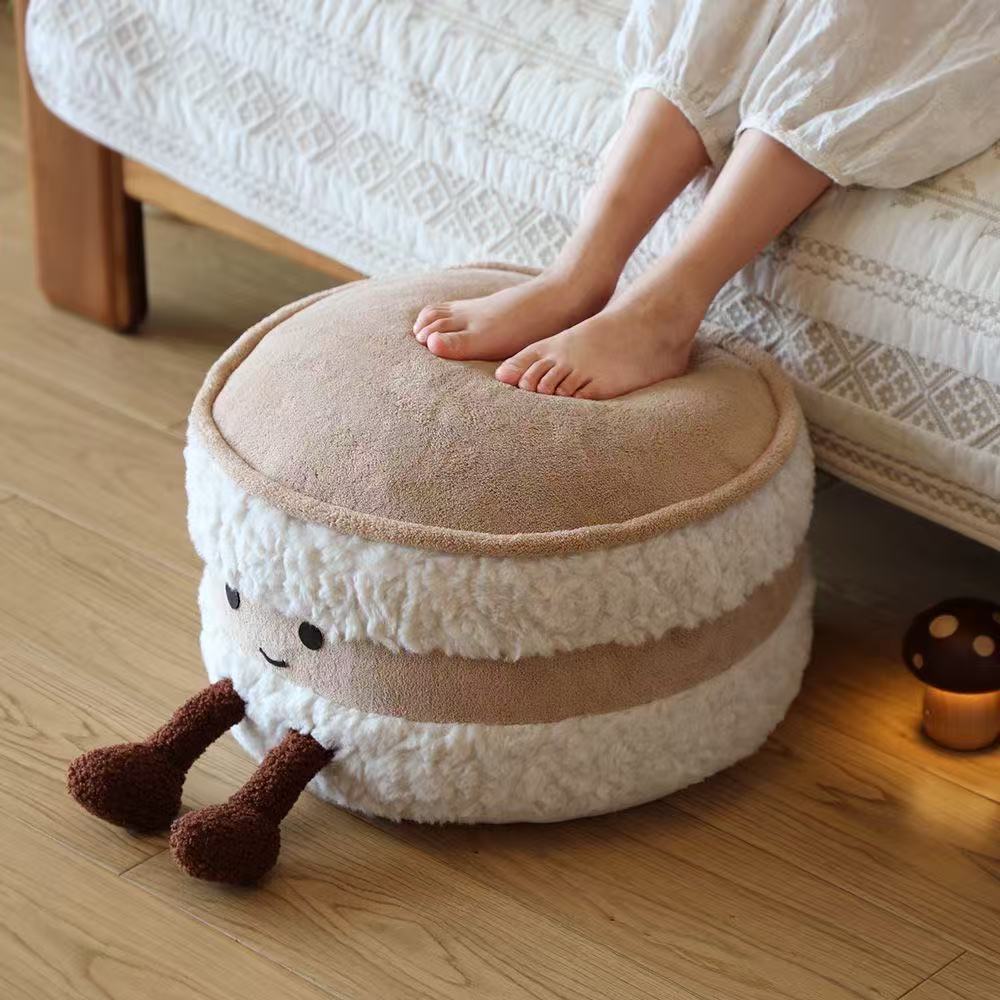 Cute bread sitting Pier living room tatami futon detachable foot stool shoe changing stool parent-child home decoration stool