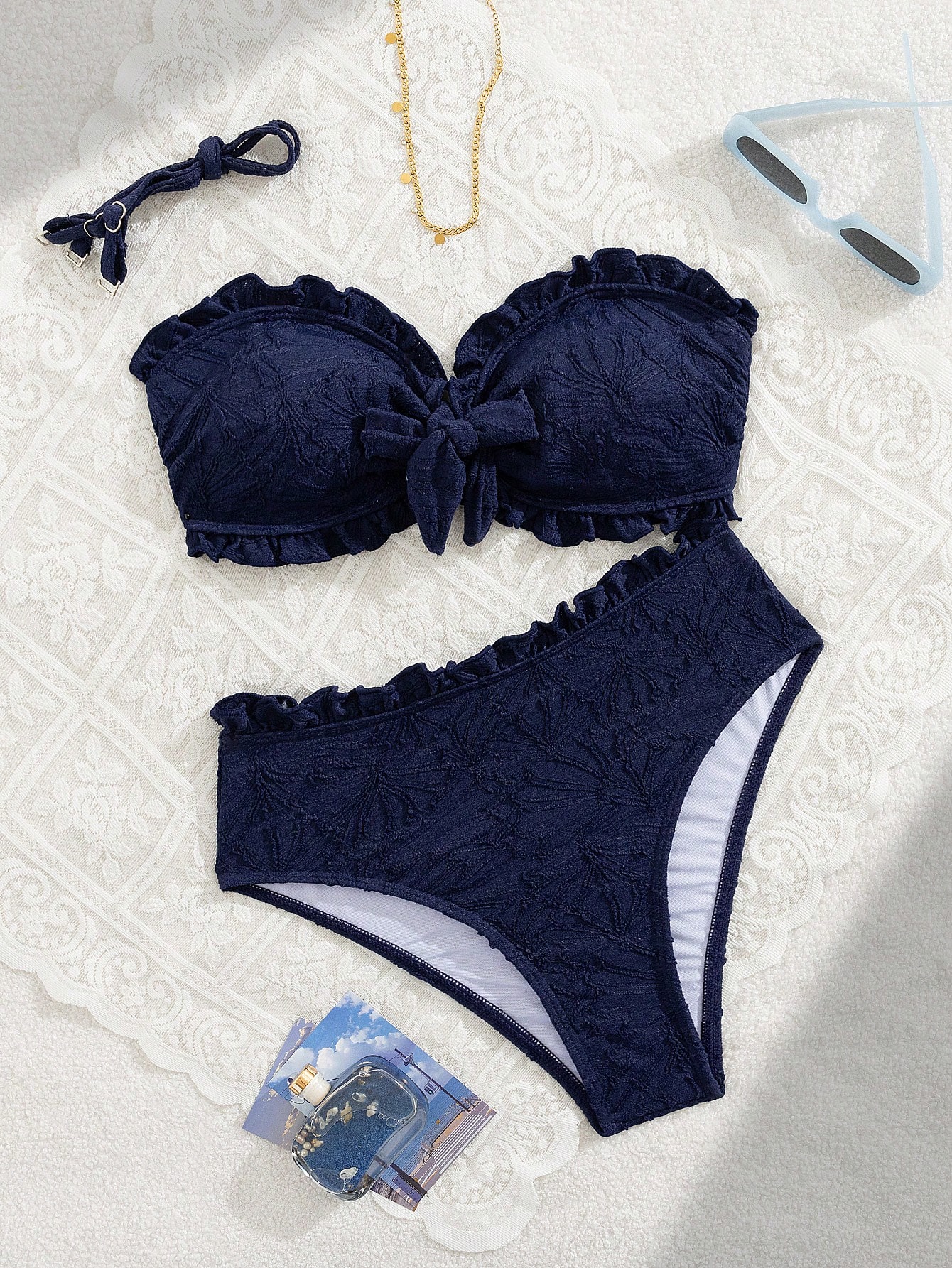 New fashionable and special fabric detachable shoulder strap flash top and dark pattern high cut swimming trunks women's swimsuit two-piece set