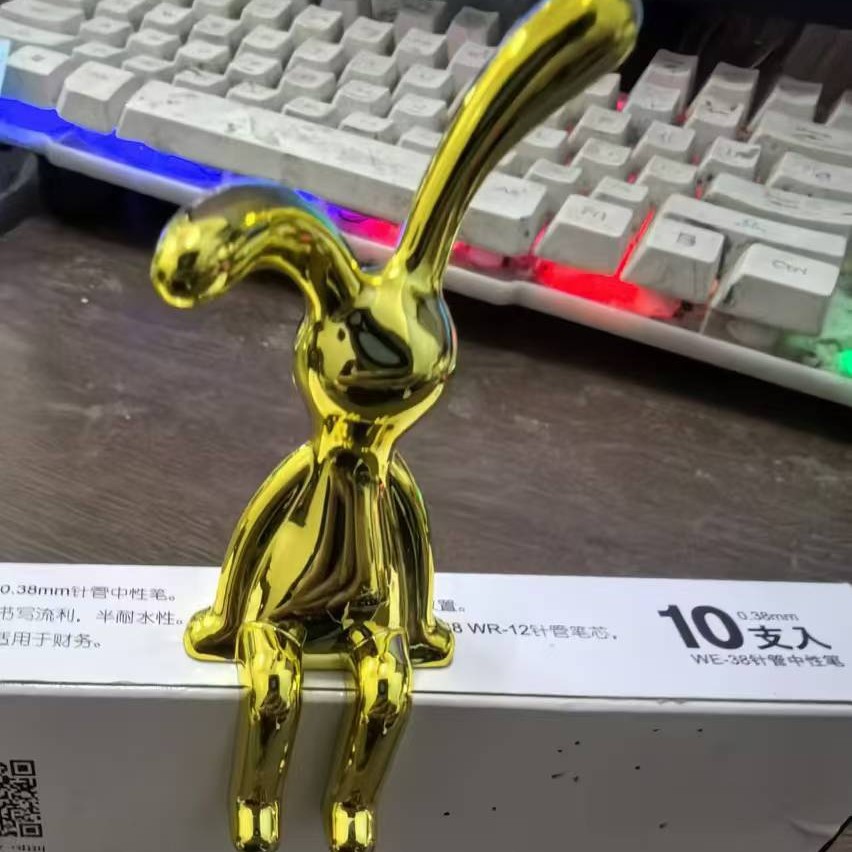 高级感现代电镀创意兔子床头柜摆件轻奢客厅潮玩车载电视柜纸巾盒