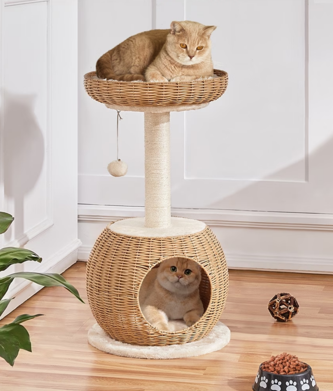  大型猫用老鼠造型爬树猫抓柱 —— 稳固款猫抓柱，配有毛绒球、猫窝吊篮、猫洞穴及剑麻猫家具