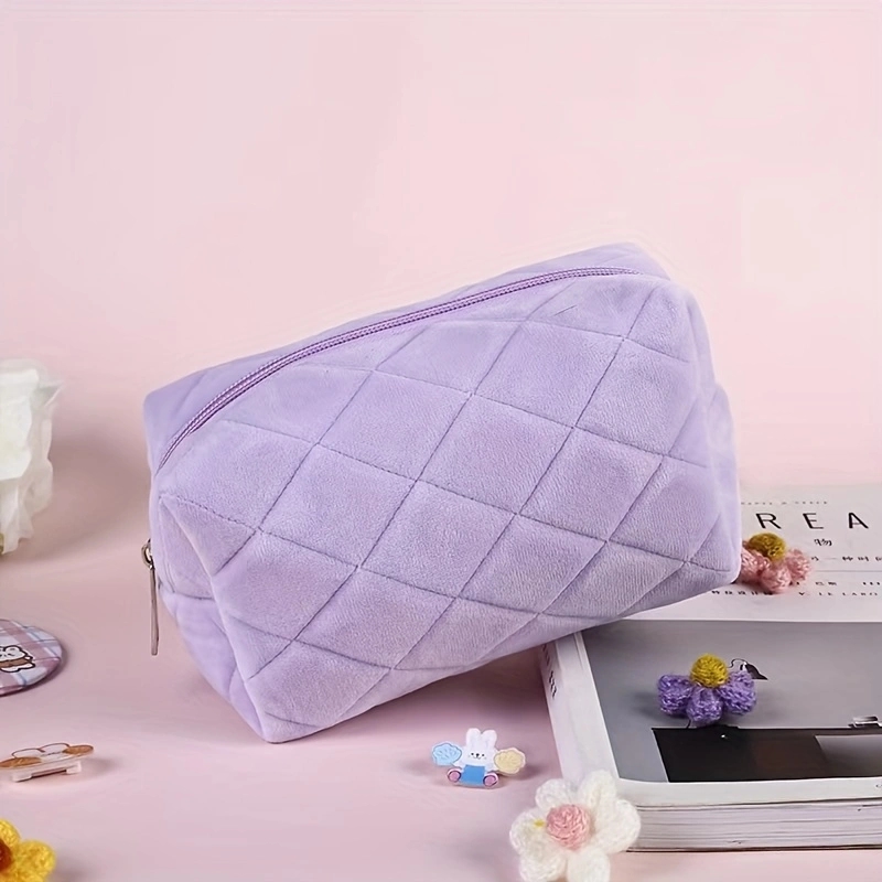 化妆包便携水晶绒感洗漱包护肤品个性收纳包简约收纳袋笔袋可爱毛绒文具盒