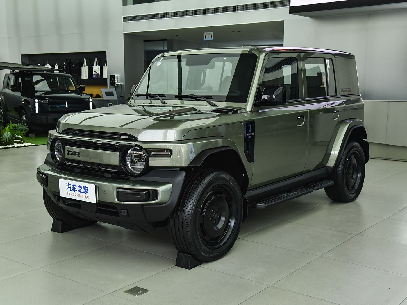 奇瑞新能源-iCAR-V23-2025款 401两驱进阶版FOB宁波，最小起订量：3-4 件（一个40 英尺高柜集装箱）（可混合包装），新车