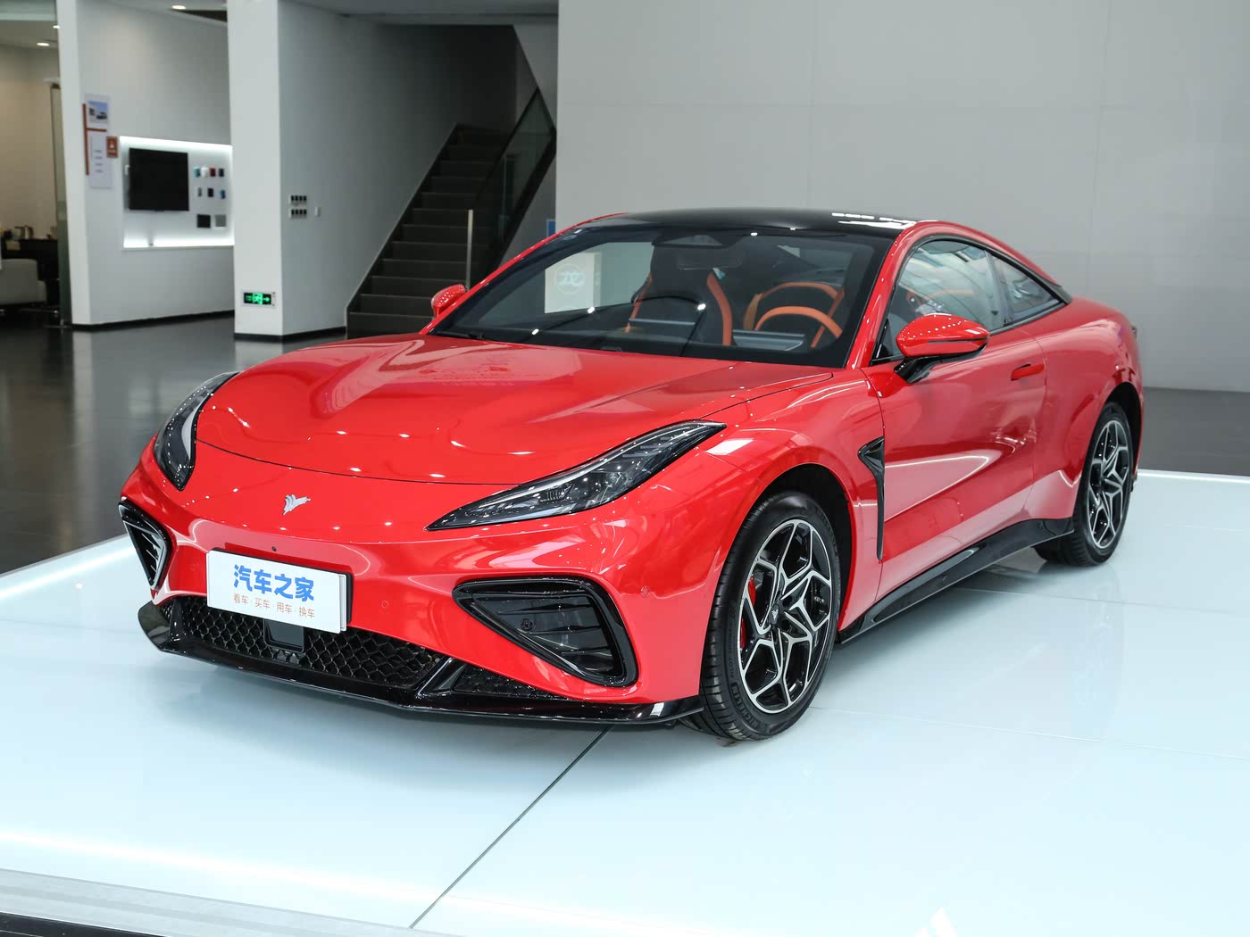 哪吒GT 2023款 纯电动 580 AWD FOB宁波，最小起订量：3-4 件（一个40 英尺高柜集装箱）（可混合包装），新车