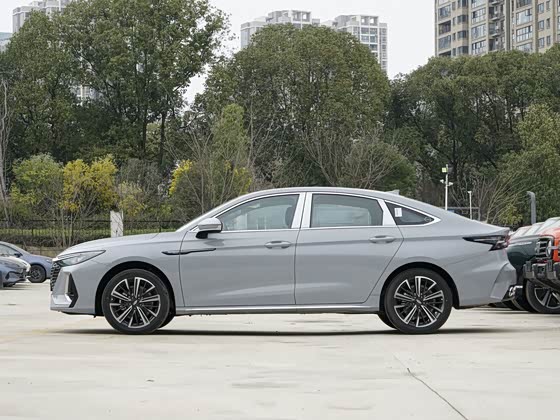 艾瑞泽8 2025款 1.6T DCT智 FOB宁波，最小起订量：3-4 件（一个40 英尺高柜集装箱）（可混合包装），新车，汽油车