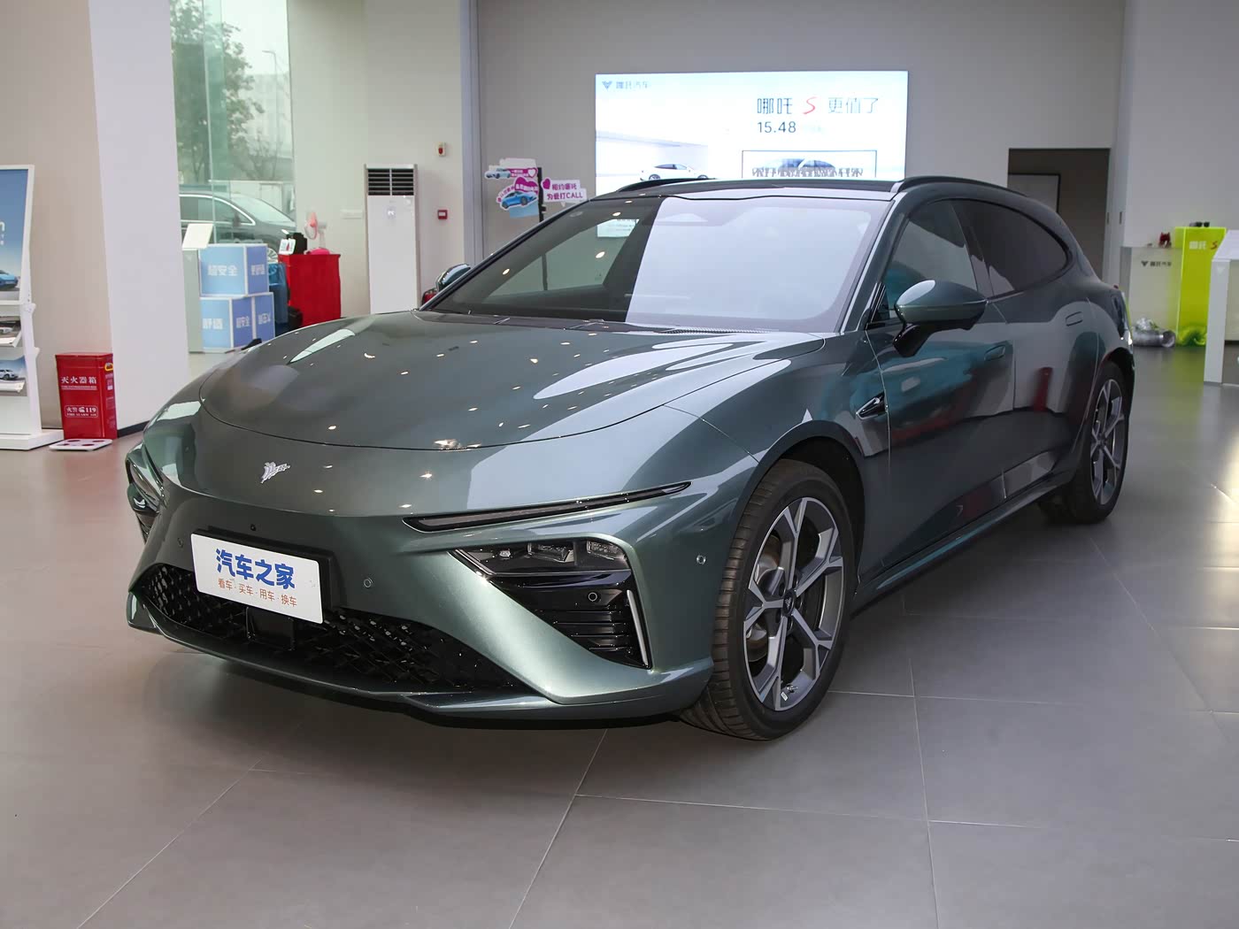 哪吒S猎装 2024款 增程300 Pro版 FOB宁波，最小起订量：3-4 件（一个40 英尺高柜集装箱）（可混合包装），新车