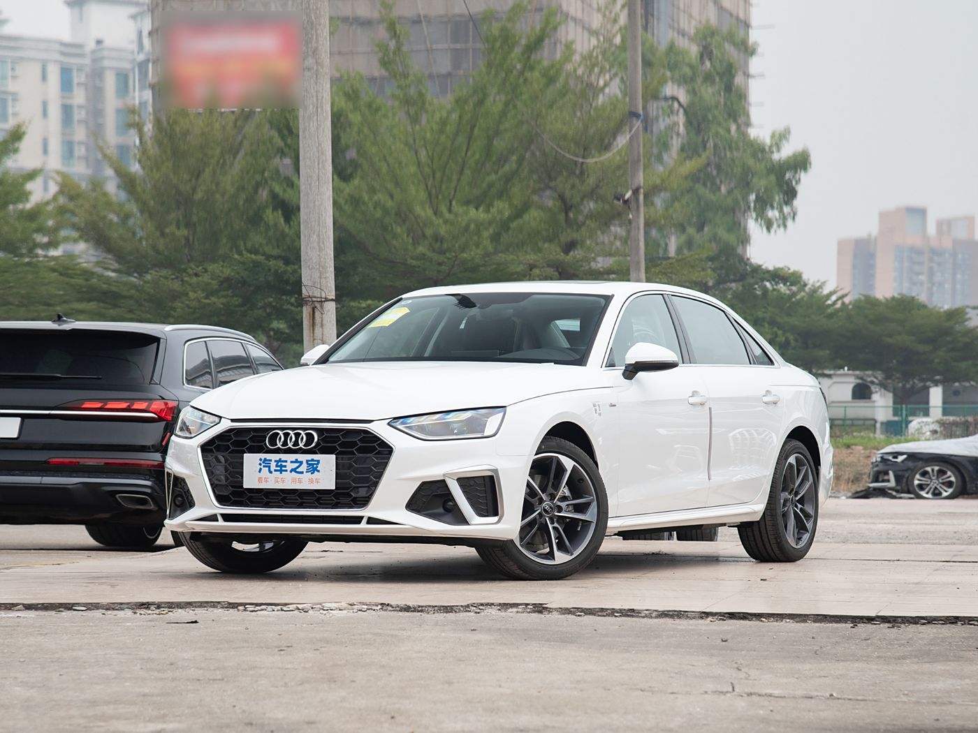 奥迪A4L2025款 200万辆悦亨版 40 TFSI 时尚动感型，汽油车，FOB宁波，最小起订量：3-4件（一个40英尺高柜集装箱）（可混合包装），新车