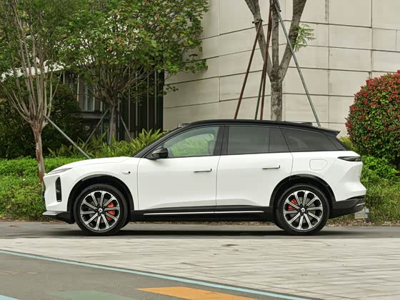 蔚来ES6 2025款 75kWh FOB宁波，最小起订量：3-4 件（一个40 英尺高柜集装箱）（可混合包装），新车，纯电动车