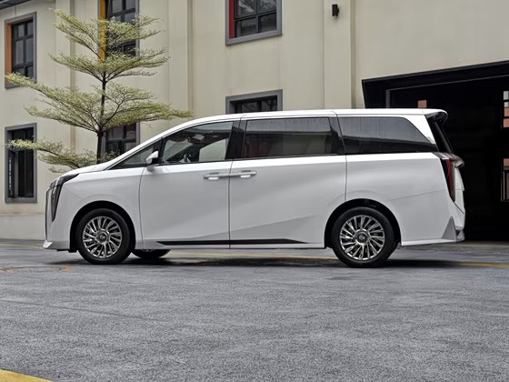 传祺M8-2023款-宗师系列-400T-旗舰版-FOB宁波，最小起订量：3-4 件（一个40 英尺高柜集装箱）（可混合包装），新车