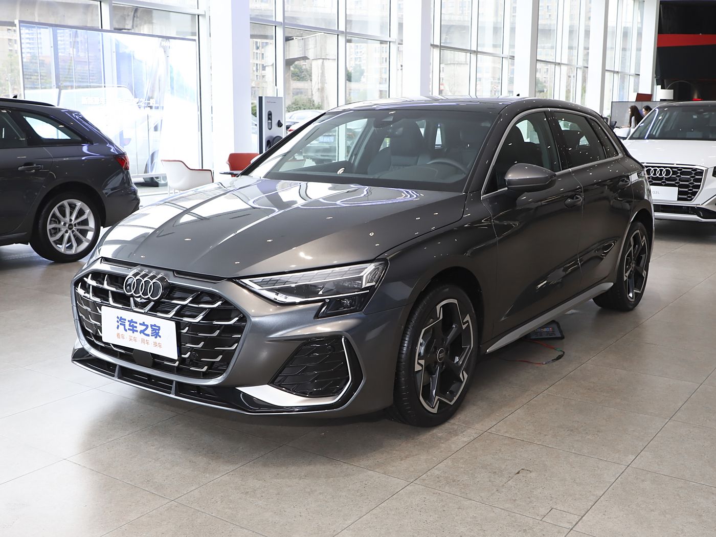 奥迪A3 2025款 Sportback 35TFSI飞驰尊享型 +豪华臻选包，汽油车，FOB宁波，最小起订量：3-4件（一个40英尺高柜集装箱）（可混合包装），新车