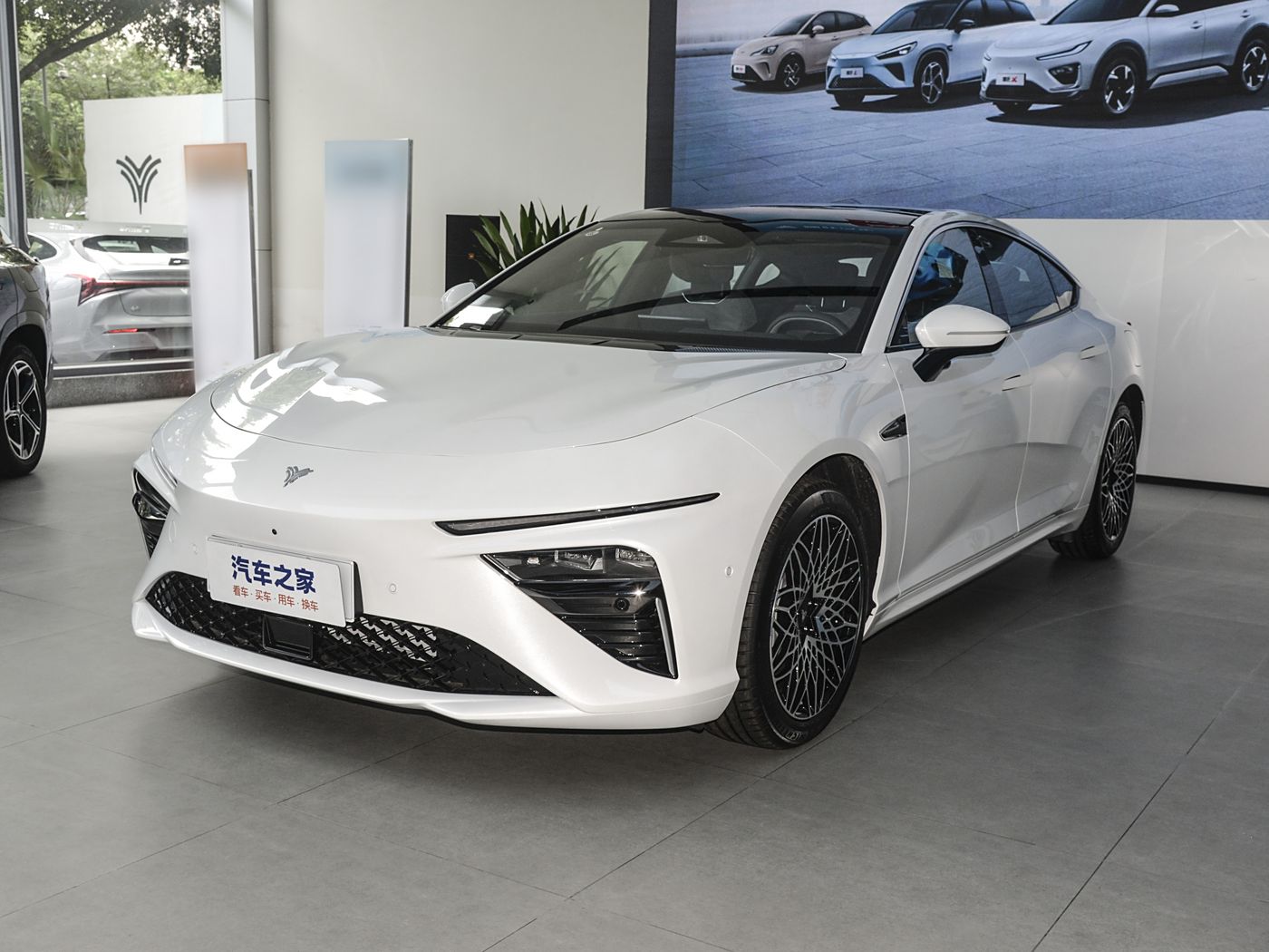 哪吒S 2024款 改款 增程1060 AR-HUD版 FOB宁波，最小起订量：3-4 件（一个40 英尺高柜集装箱）（可混合包装），新车