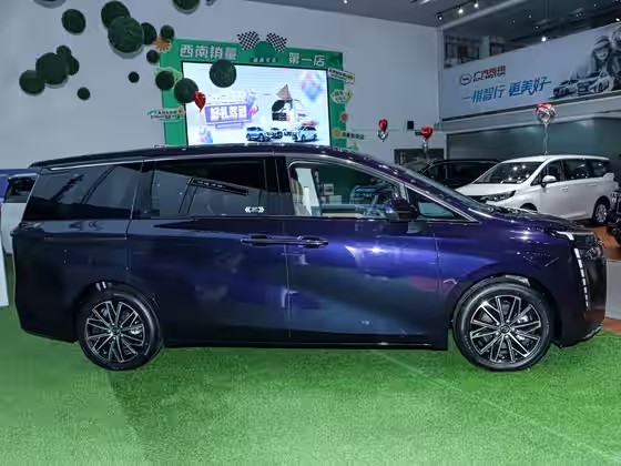 传祺E8-2024款-荣耀系列-2.0L-荣耀版-FOB宁波，最小起订量：3-4 件（一个40 英尺高柜集装箱）（可混合包装），新车