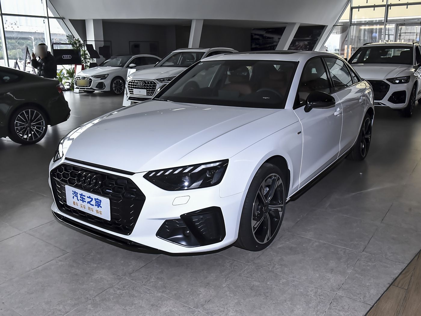 奥迪A4L 2025款 200万辆悦享版 40 TFSI 豪华动感型 B&O 星夜版，汽油车，FOB宁波，最小起订量：3-4件（一个40英尺高柜集装箱）（可混合包装），新车