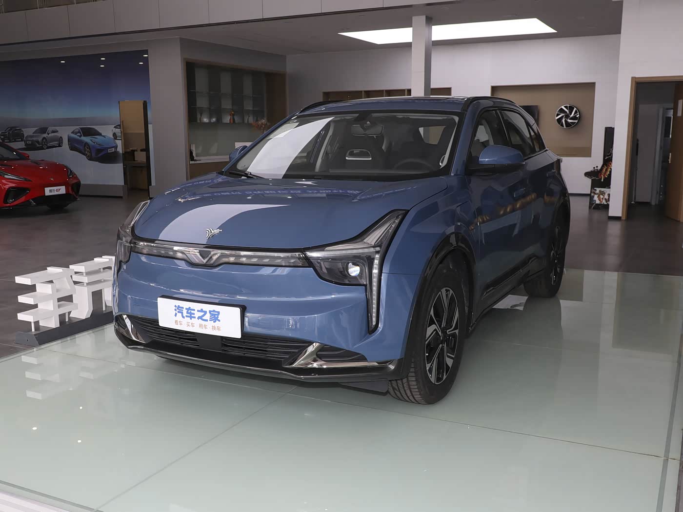 哪吒U 2023款 哪吒U-Ⅱ挑战版 400 Lite 三元锂 纯电动 FOB宁波，最小起订量：3-4 件（一个40 英尺高柜集装箱）（可混合包装），新车