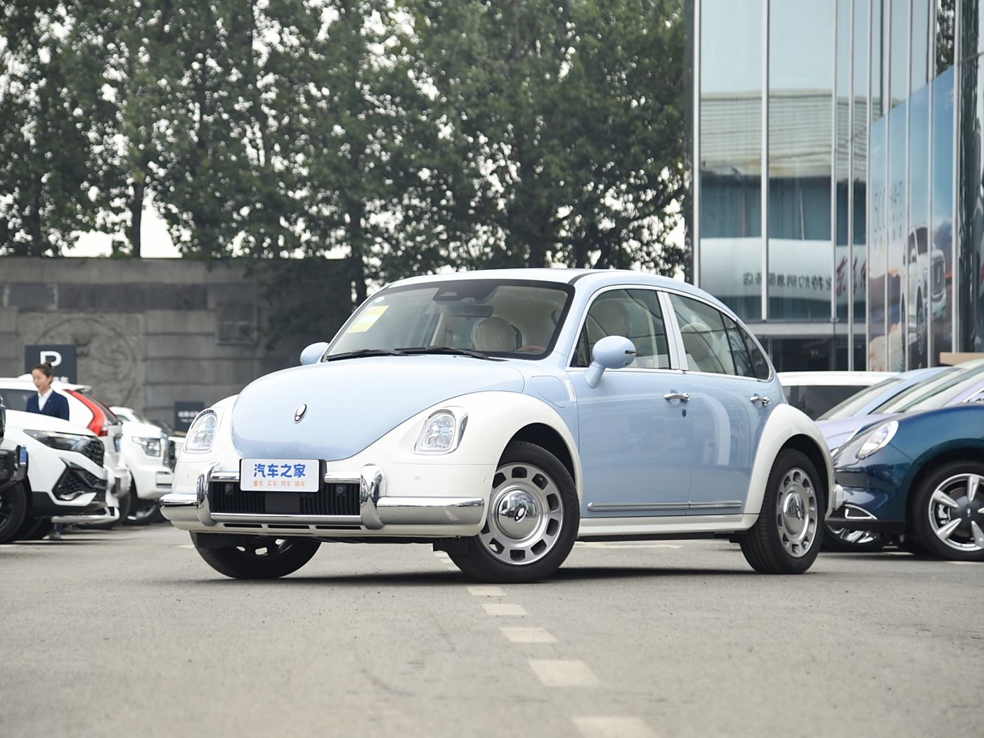 欧拉芭蕾猫 2023款401km 纯电动 尊贵型 FOB宁波，最小起订量：3-4 件（一个40 英尺高柜集装箱）（可混合包装），新车