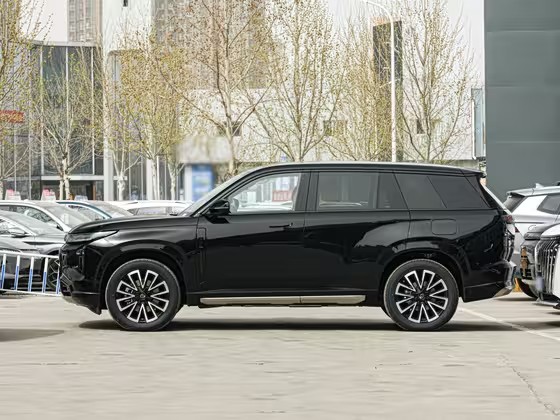 传祺向往S7 2025款 205km Max版 :FOB宁波，最小起订量：3-4 件（一个40 英尺高柜集装箱）（可混合包装），新车