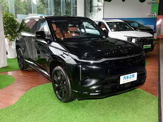 传祺向往S7 2025款 205km Max版 激光雷达版 :FOB宁波，最小起订量：3-4 件（一个40 英尺高柜集装箱）（可混合包装），新车