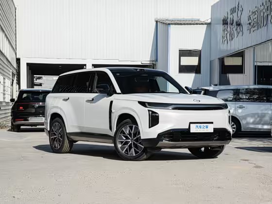 传祺向往S7 2025款 205km Max版 激光雷达版 :FOB宁波，最小起订量：3-4 件（一个40 英尺高柜集装箱）（可混合包装），新车