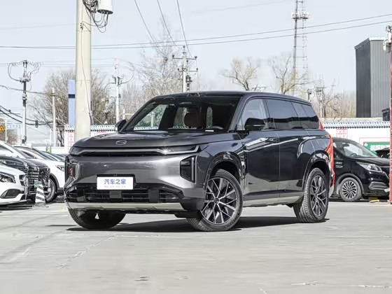 传祺向往S7 2025款 205km Max版 激光雷达版 :FOB宁波，最小起订量：3-4 件（一个40 英尺高柜集装箱）（可混合包装），新车