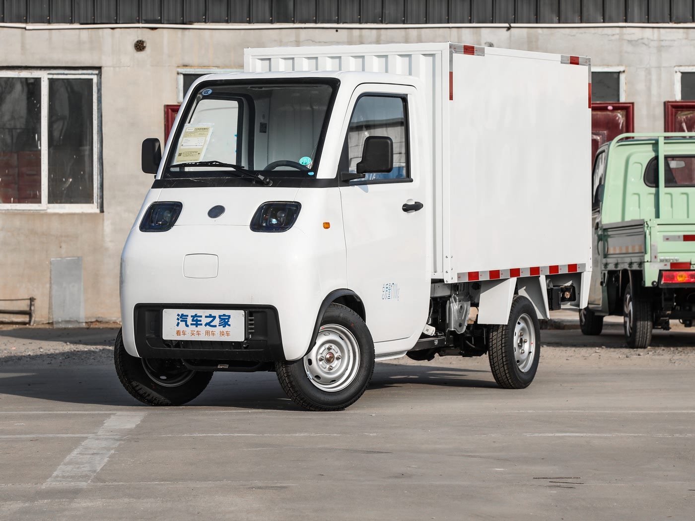 活越神童01 2024款 电动 豪华版 国轩8.4kWh 最小起订量：3-4 件（一个40 英尺高柜集装箱）（可混合包装），新车