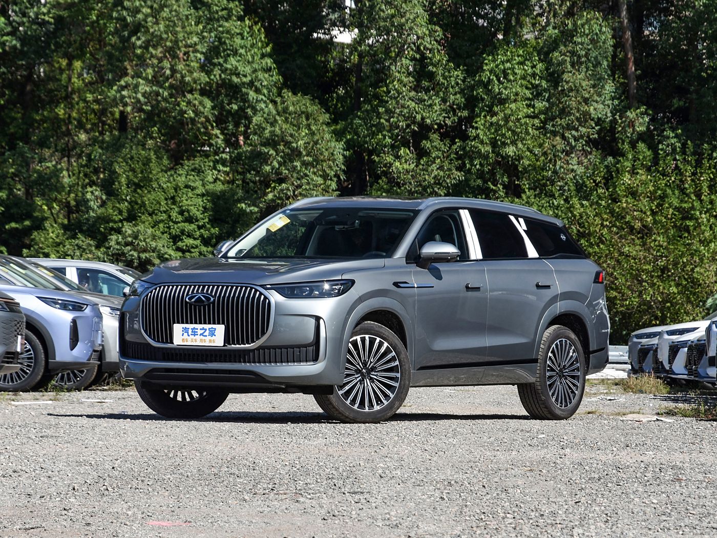 瑞虎9 2025款 2.0T 汽油 双离合两驱舒享版 7座 FOB宁波，最小起订量：3-4 件（一个40 英尺高柜集装箱）（可混合包装），新车