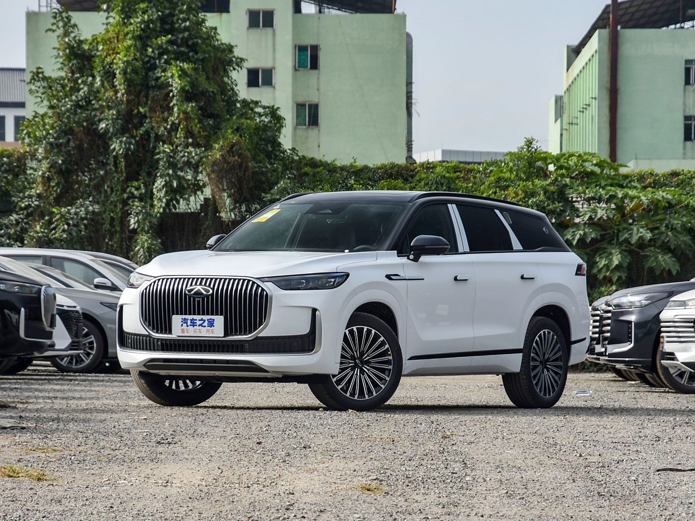 瑞虎9 2025款 2.0T 汽油 自动两驱尊享版 7座 FOB宁波，最小起订量：3-4 件（一个40 英尺高柜集装箱）（可混合包装），新车